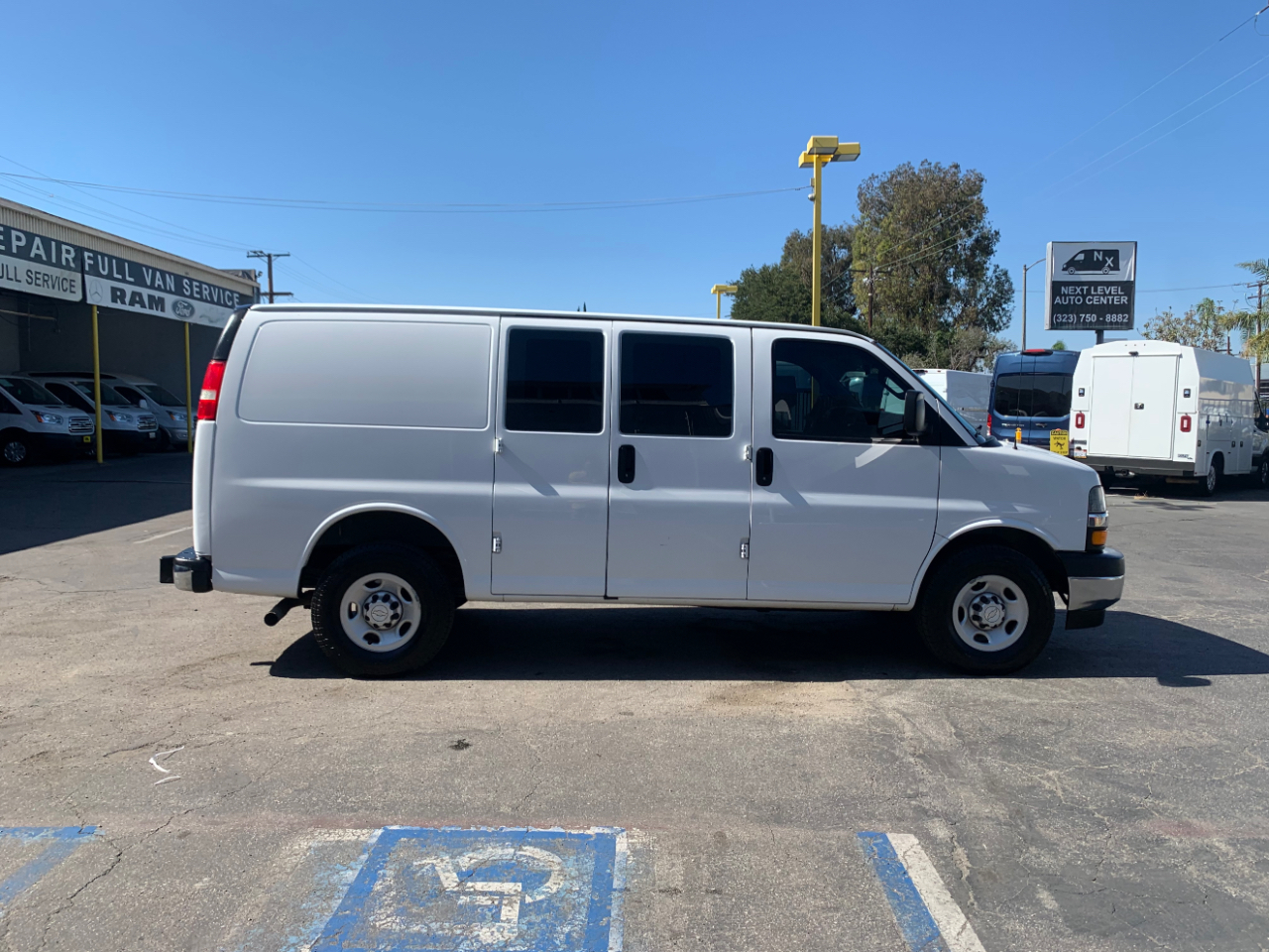 Chevrolet Express Cargo Van RWD 2500 135" 2018