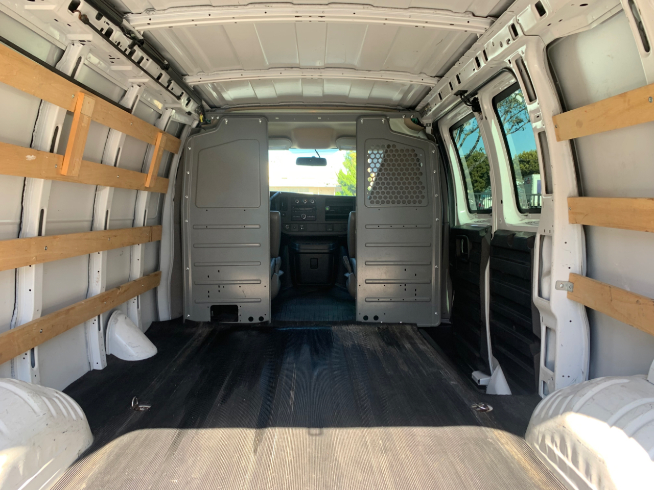 Chevrolet Express Cargo Van RWD 2500 135" 2018