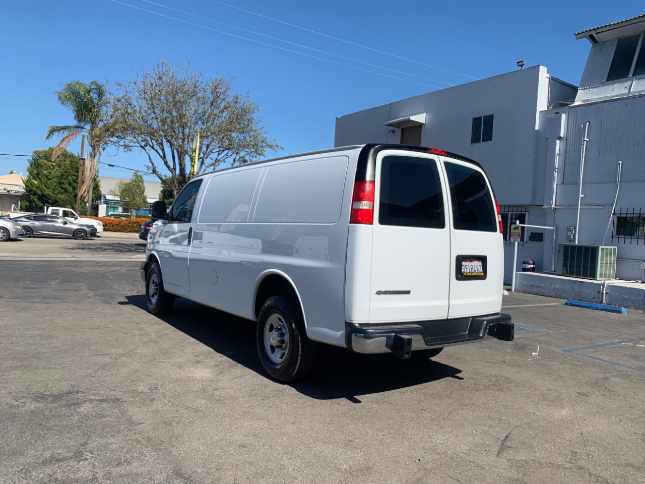 Chevrolet Express Cargo Van RWD 2500 135" 2018