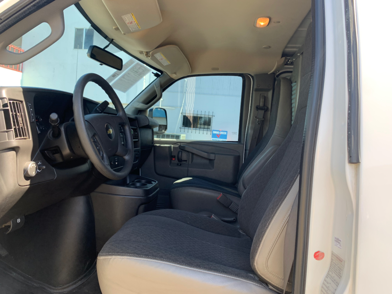 Chevrolet Express Cargo Van RWD 2500 135" 2018