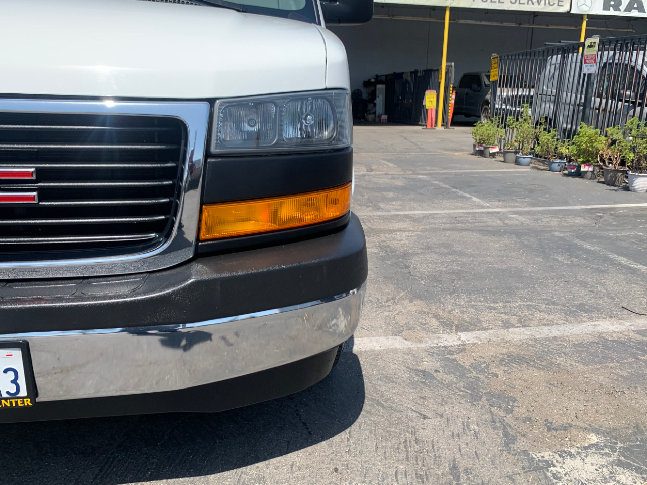 GMC Savana Cargo Van RWD 2500 135" 2019