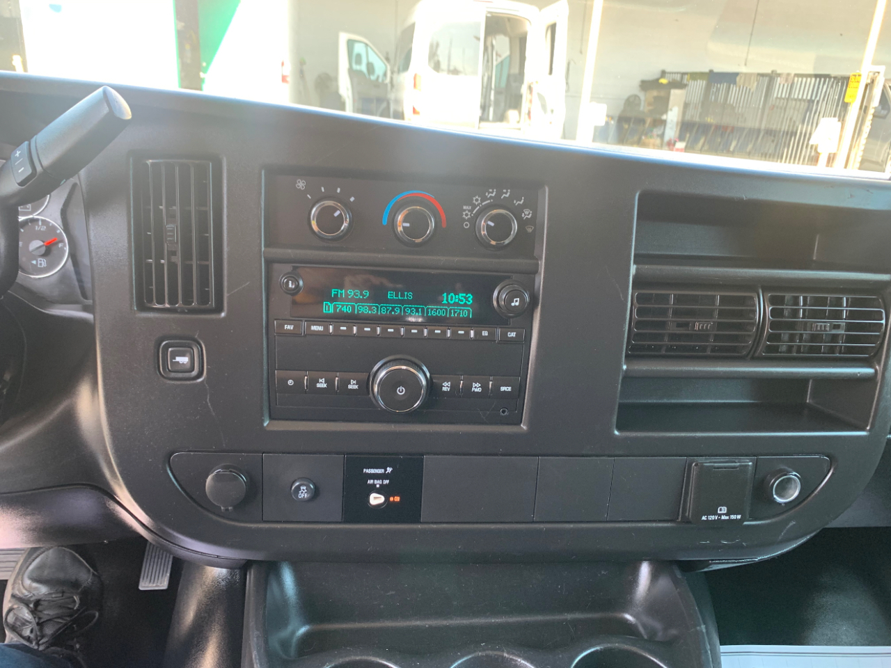 GMC Savana Cargo Van RWD 2500 135" 2019