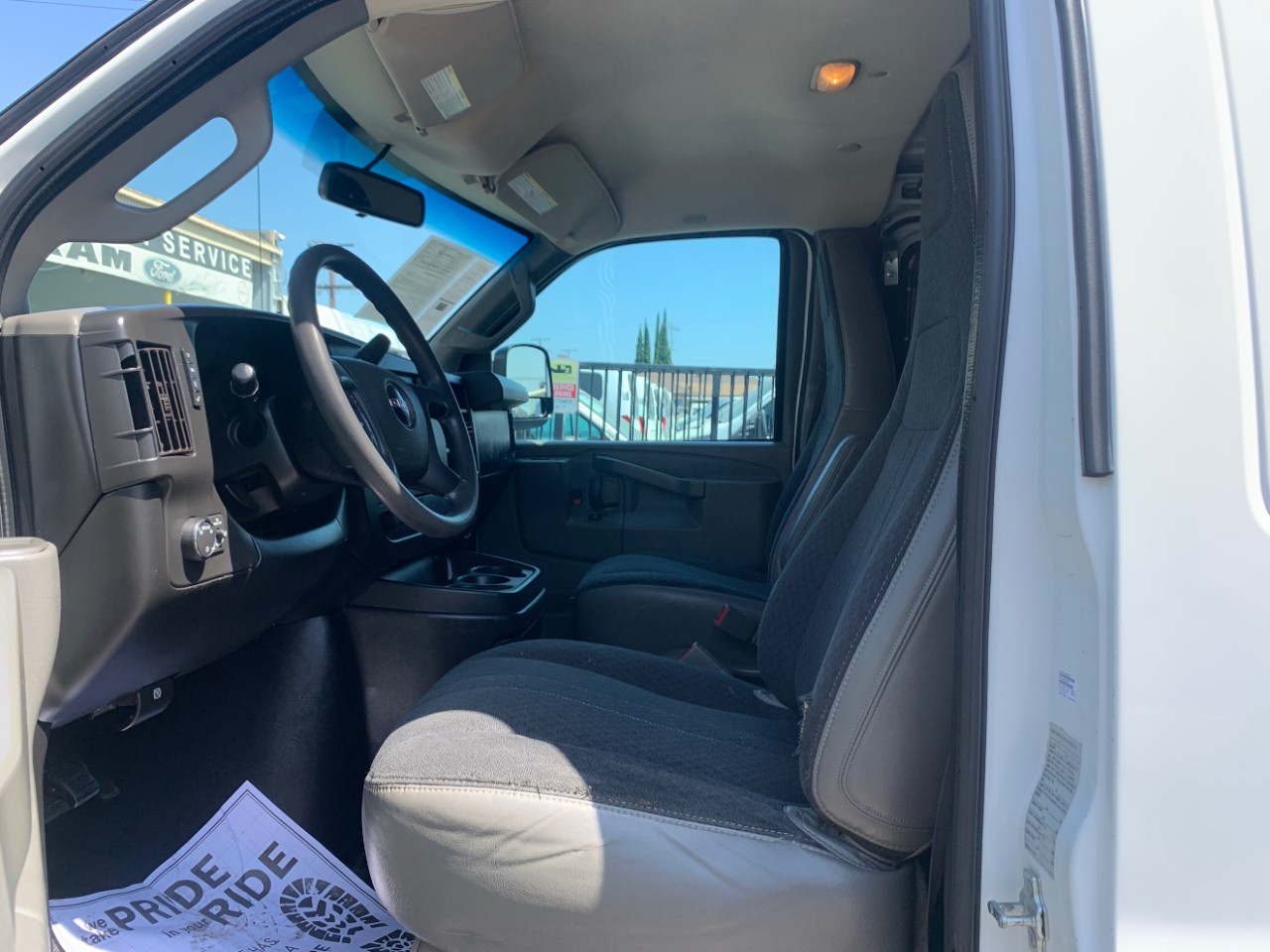 GMC Savana Cargo Van RWD 2500 135" 2019