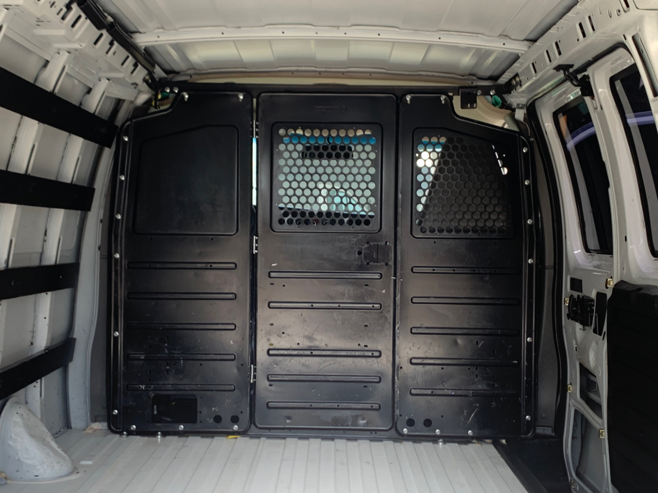 GMC Savana Cargo Van RWD 2500 135" 2019