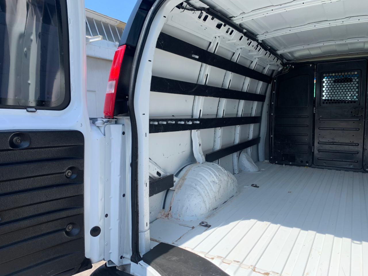 GMC Savana Cargo Van RWD 2500 135" 2019
