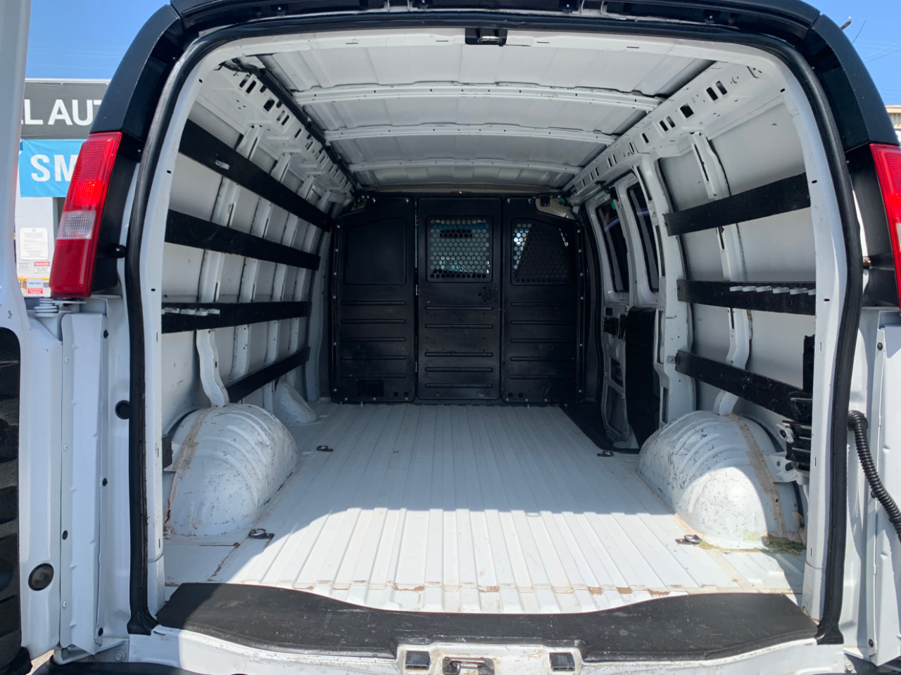 GMC Savana Cargo Van RWD 2500 135" 2019