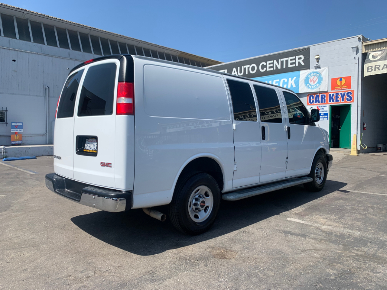 GMC Savana Cargo Van RWD 2500 135" 2019