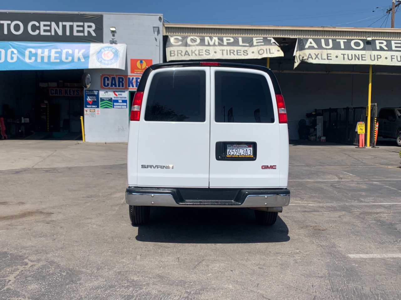GMC Savana Cargo Van RWD 2500 135" 2019