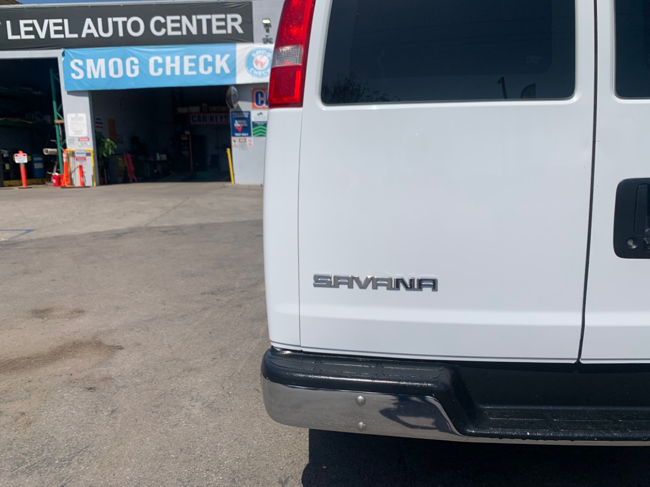 GMC Savana Cargo Van RWD 2500 135" 2019