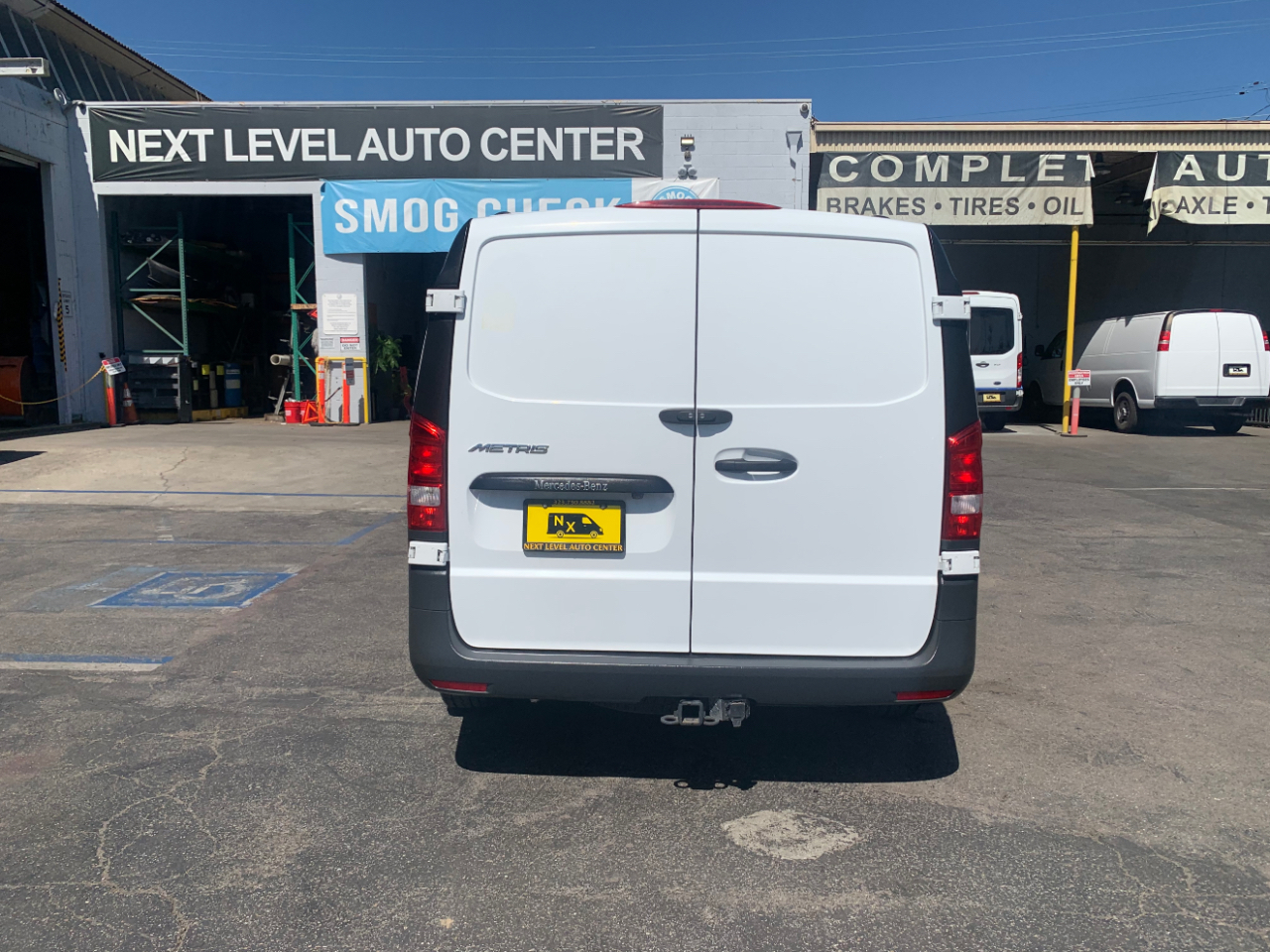 Mercedes-Benz Metris Cargo Van Standard Roof 135" Wheelbase 2022