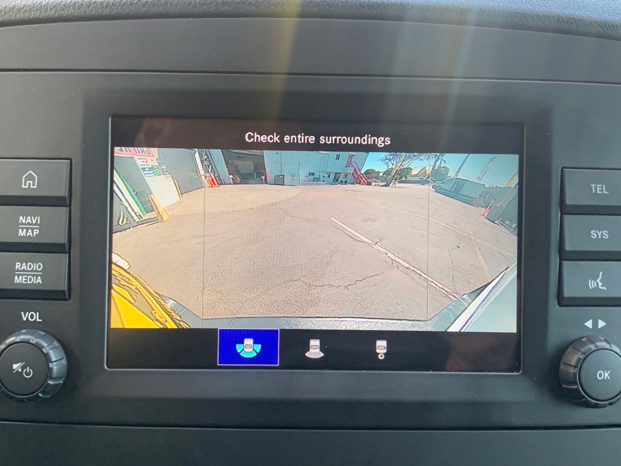 Mercedes-Benz Metris Cargo Van Standard Roof 135" Wheelbase 2022