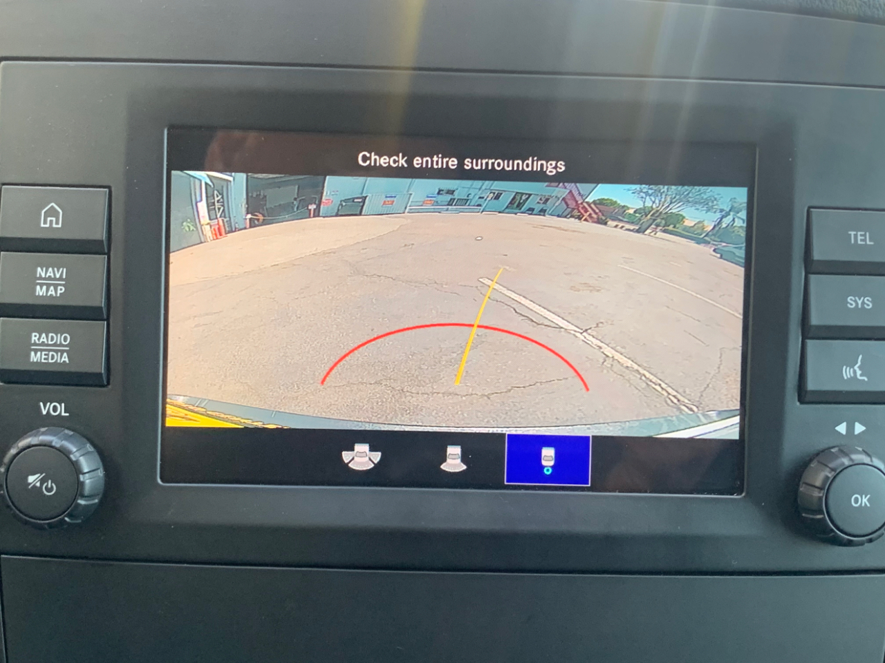 Mercedes-Benz Metris Cargo Van Standard Roof 135" Wheelbase 2022