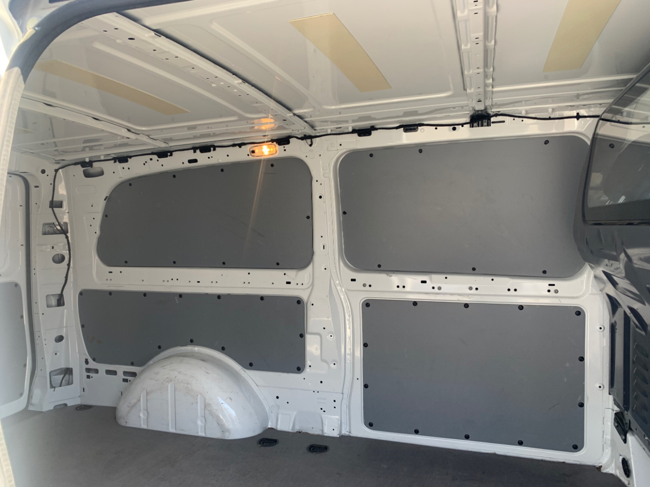Mercedes-Benz Metris Cargo Van Standard Roof 135" Wheelbase 2022