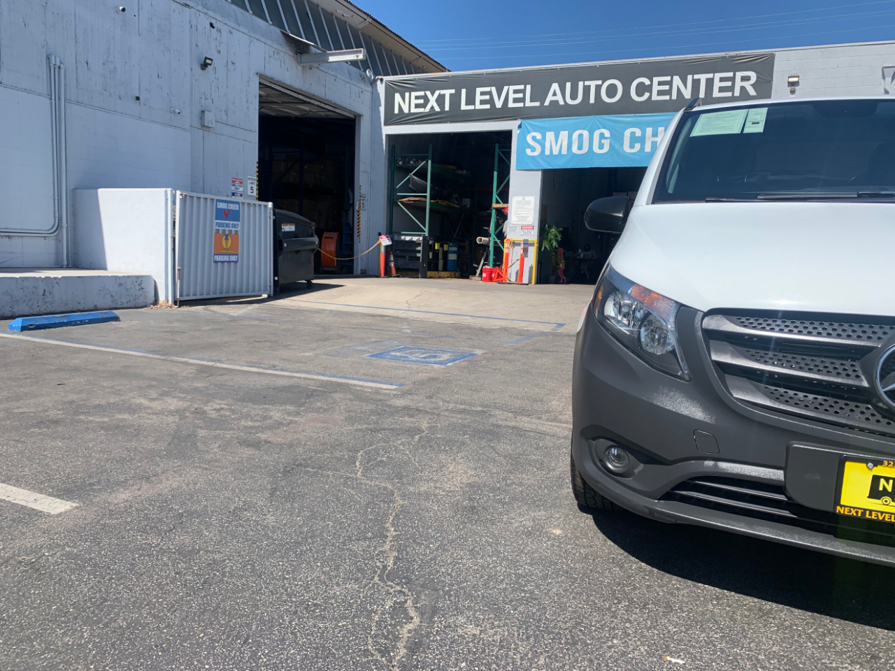 Mercedes-Benz Metris Cargo Van Standard Roof 135" Wheelbase 2022