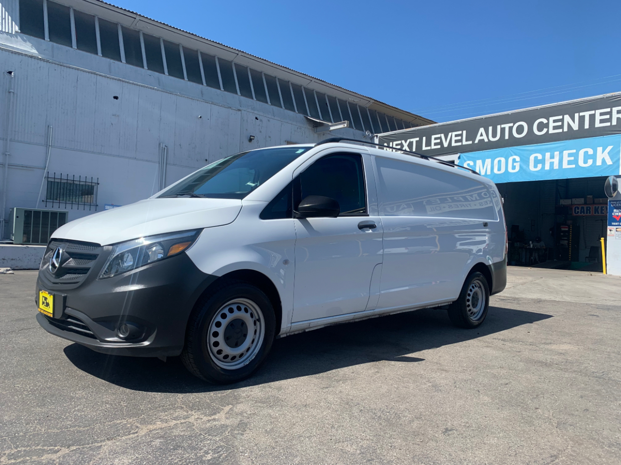 Mercedes-Benz Metris Cargo Van Standard Roof 135" Wheelbase 2022