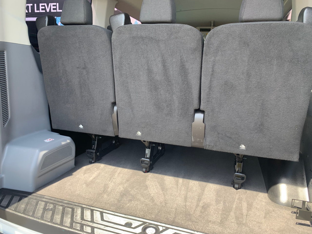 Ford Transit Wagon T-150 130" Med Roof XLT Sliding RH Dr 2015