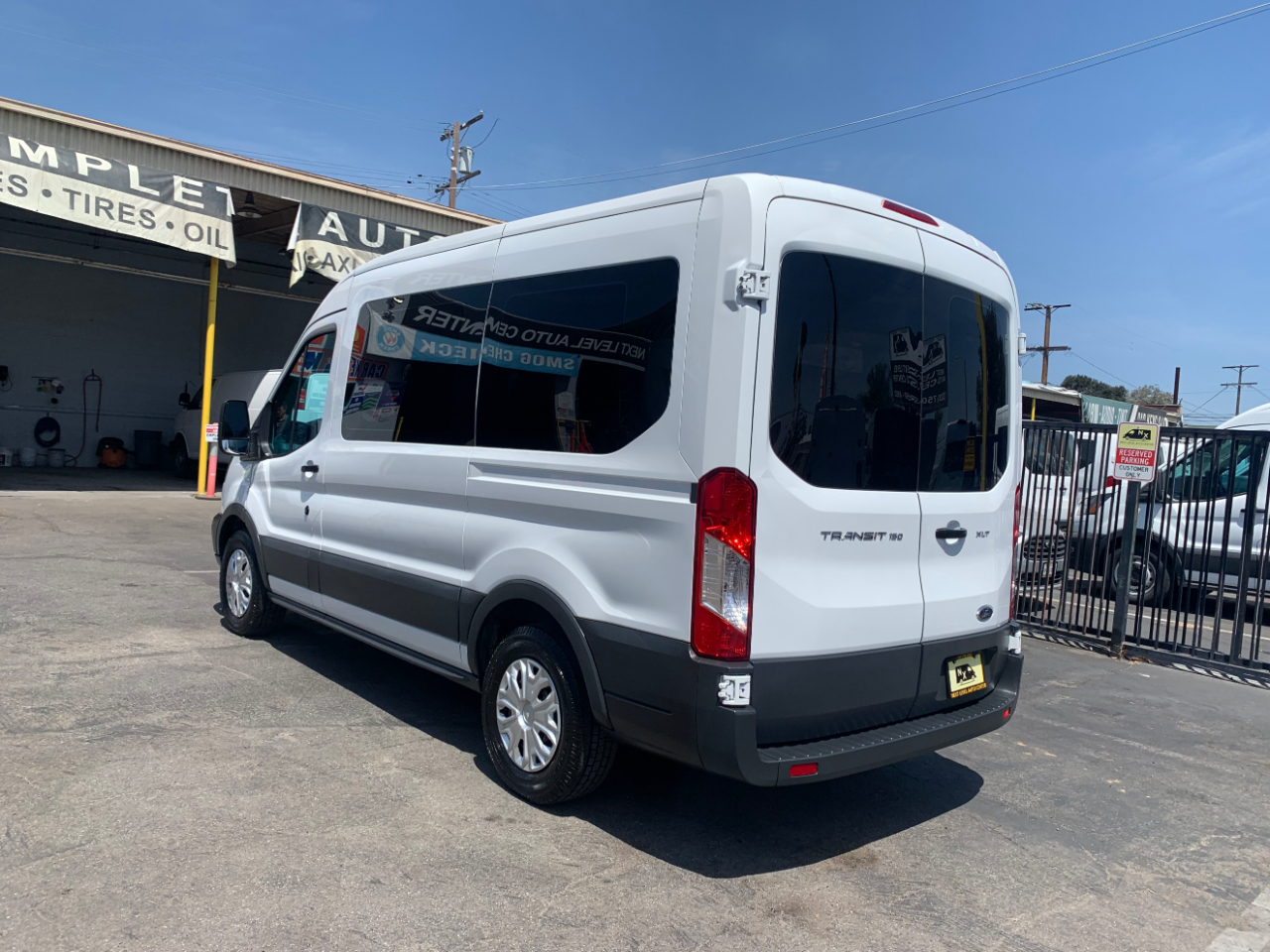 Ford Transit Wagon T-150 130" Med Roof XLT Sliding RH Dr 2015