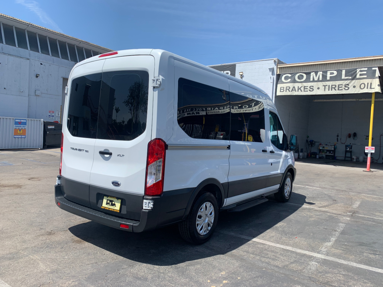 Ford Transit Wagon T-150 130" Med Roof XLT Sliding RH Dr 2015
