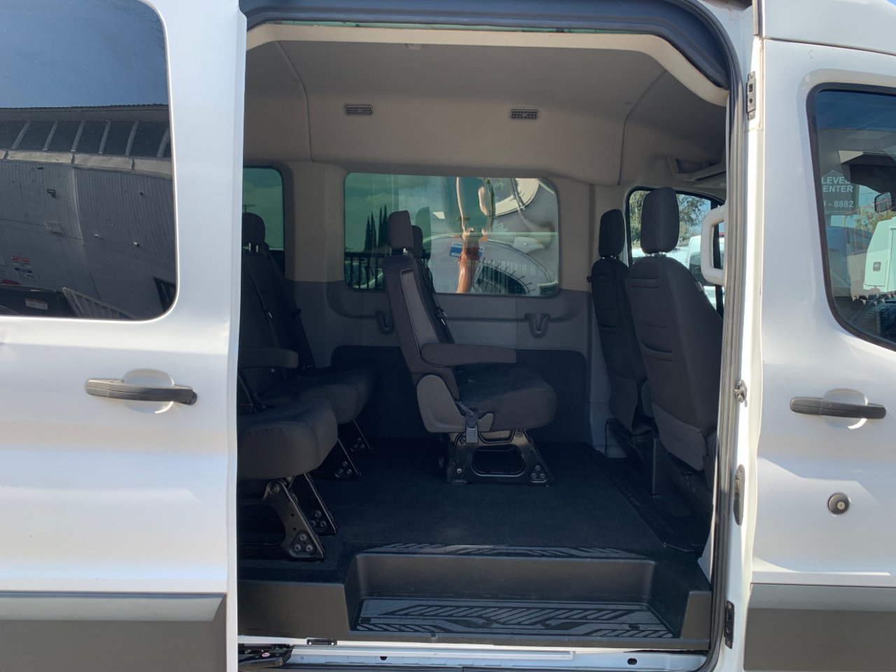 Ford Transit Wagon T-150 130" Med Roof XLT Sliding RH Dr 2015