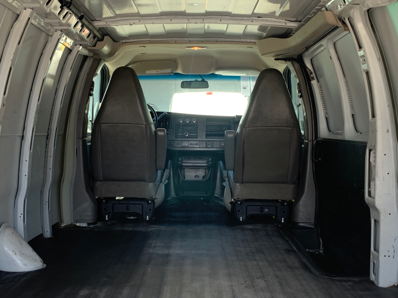 GMC Savana Cargo Van RWD 2500 155" 2023