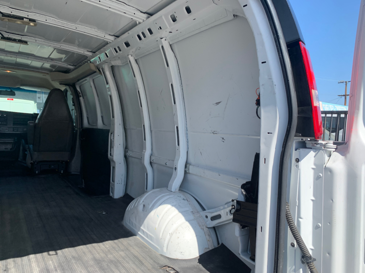 GMC Savana Cargo Van RWD 2500 155" 2023