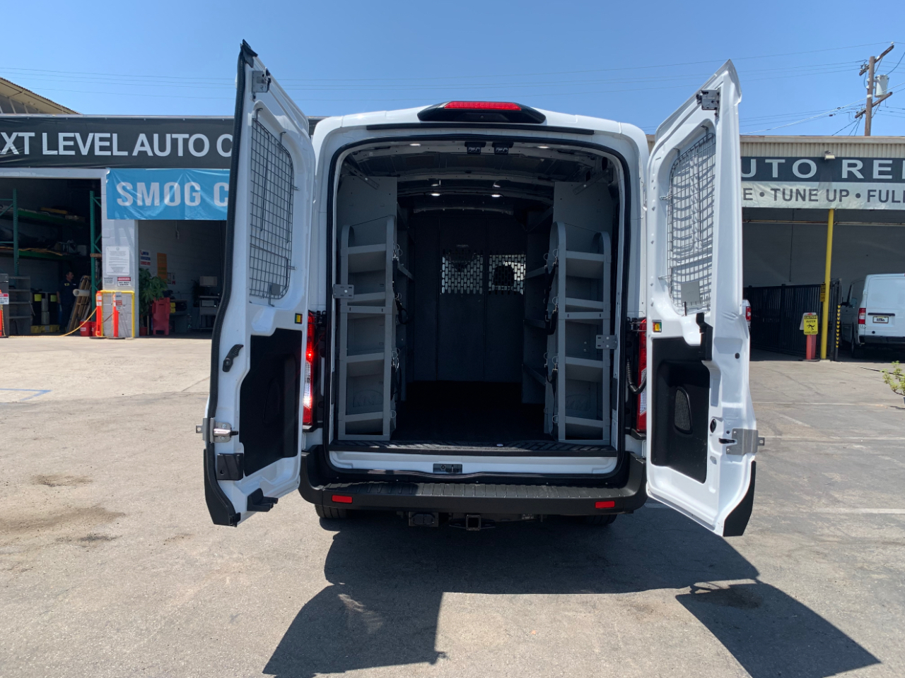 Ford Transit Cargo Van T-250 148" Med Rf 9070 GVWR RWD 2022