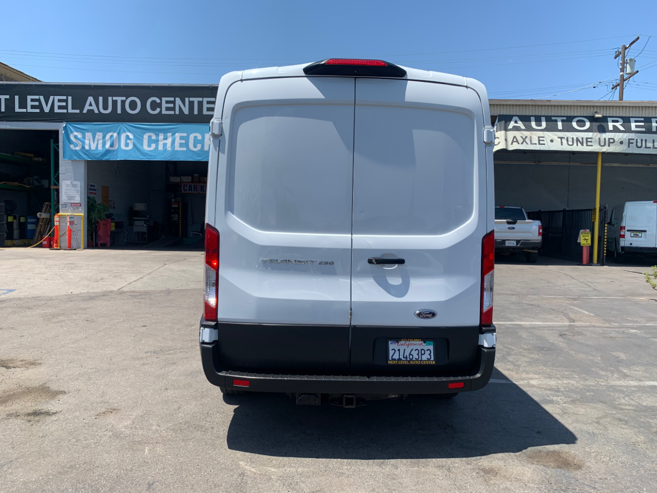 Ford Transit Cargo Van T-250 148" Med Rf 9070 GVWR RWD 2022