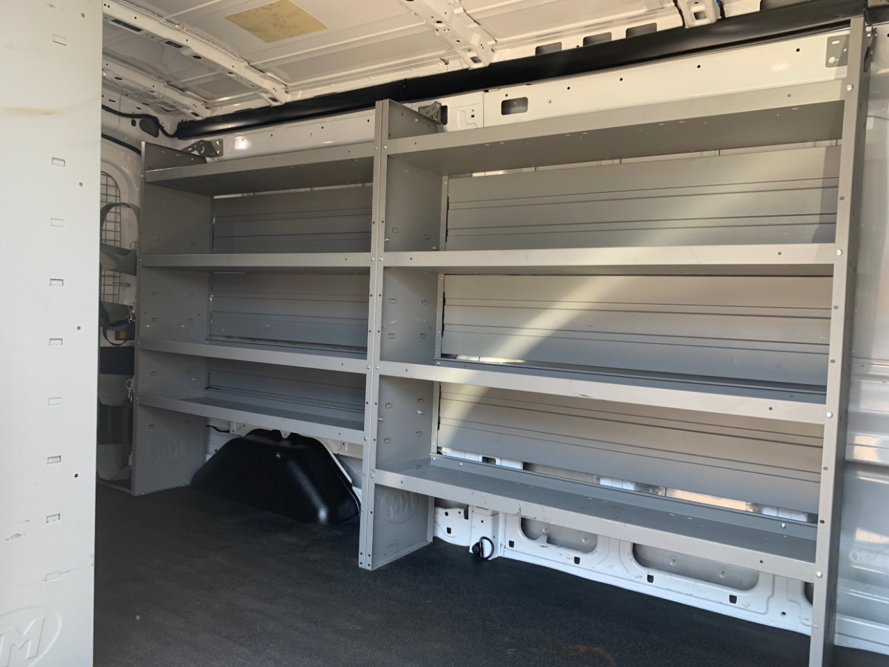 Ford Transit Cargo Van T-250 148" Med Rf 9070 GVWR RWD 2022