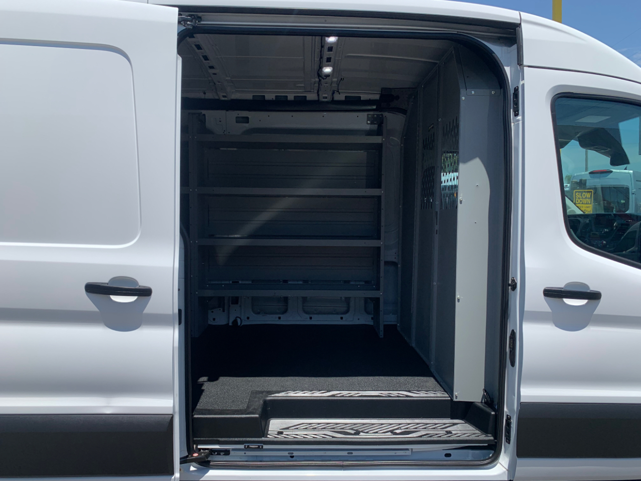 Ford Transit Cargo Van T-250 148" Med Rf 9070 GVWR RWD 2022