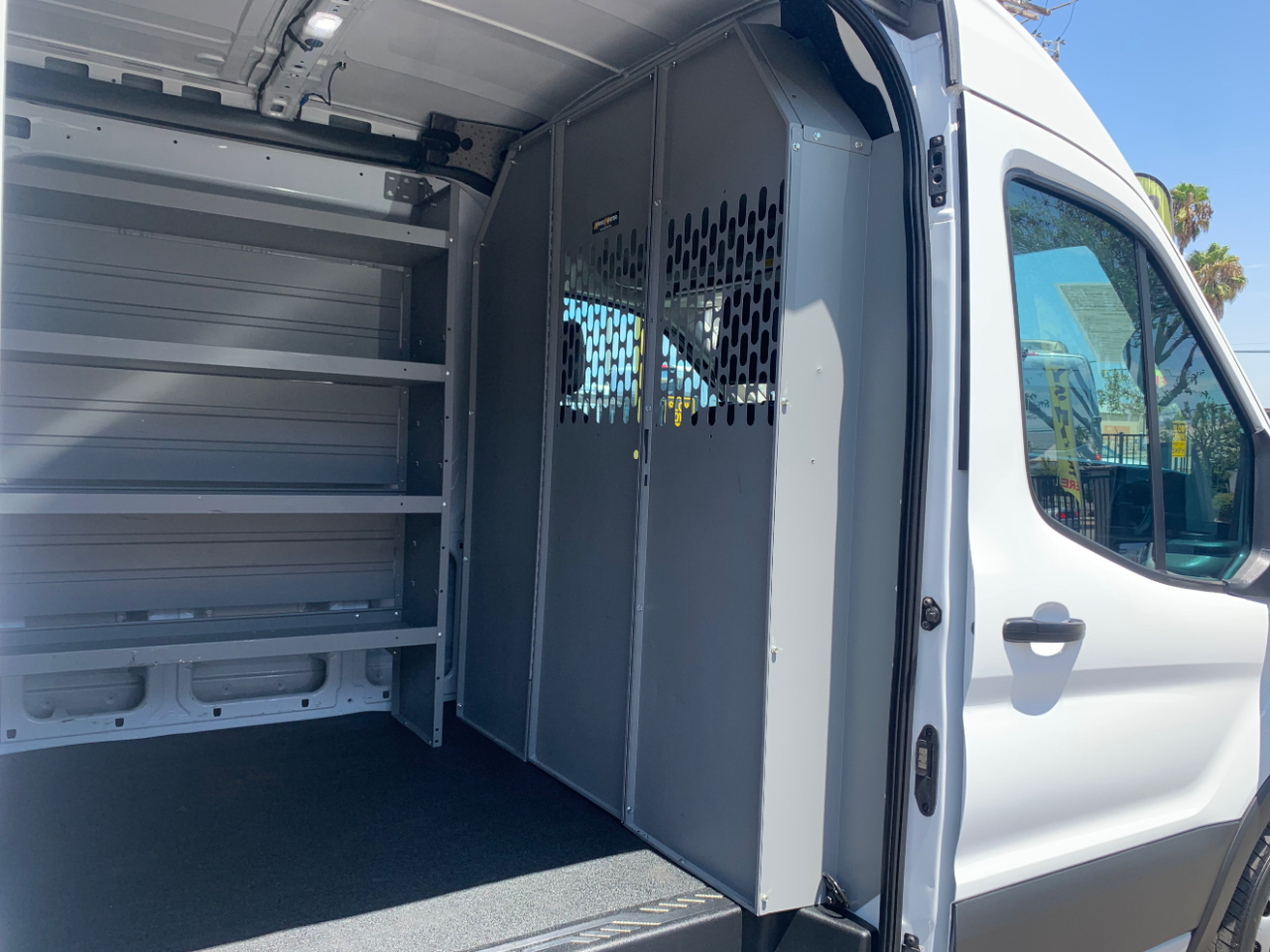 Ford Transit Cargo Van T-250 148" Med Rf 9070 GVWR RWD 2022