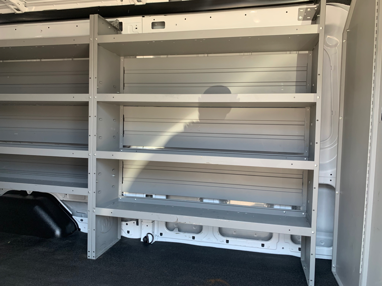 Ford Transit Cargo Van T-250 148" Med Rf 9070 GVWR RWD 2022
