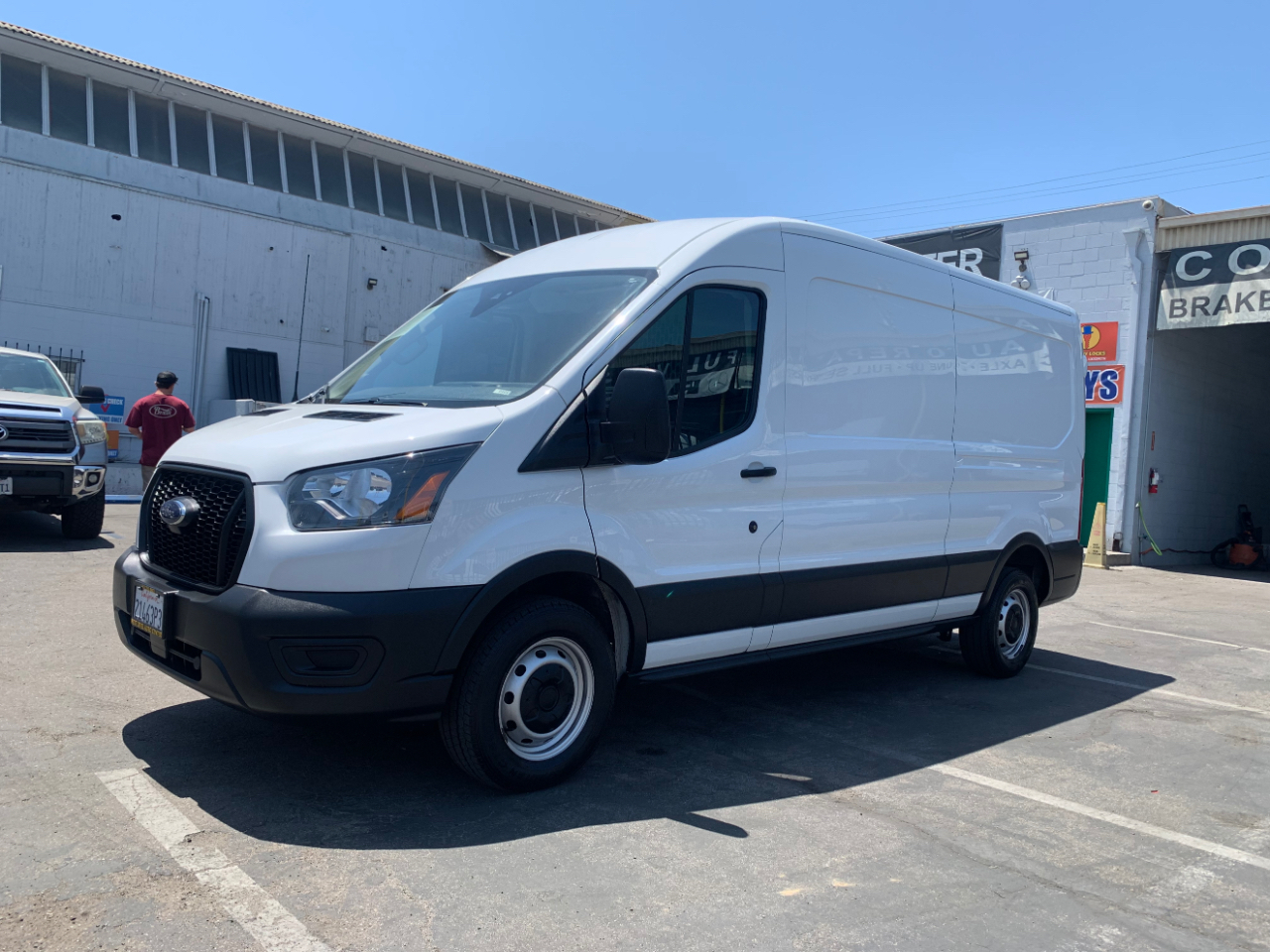 Ford Transit Cargo Van T-250 148" Med Rf 9070 GVWR RWD 2022
