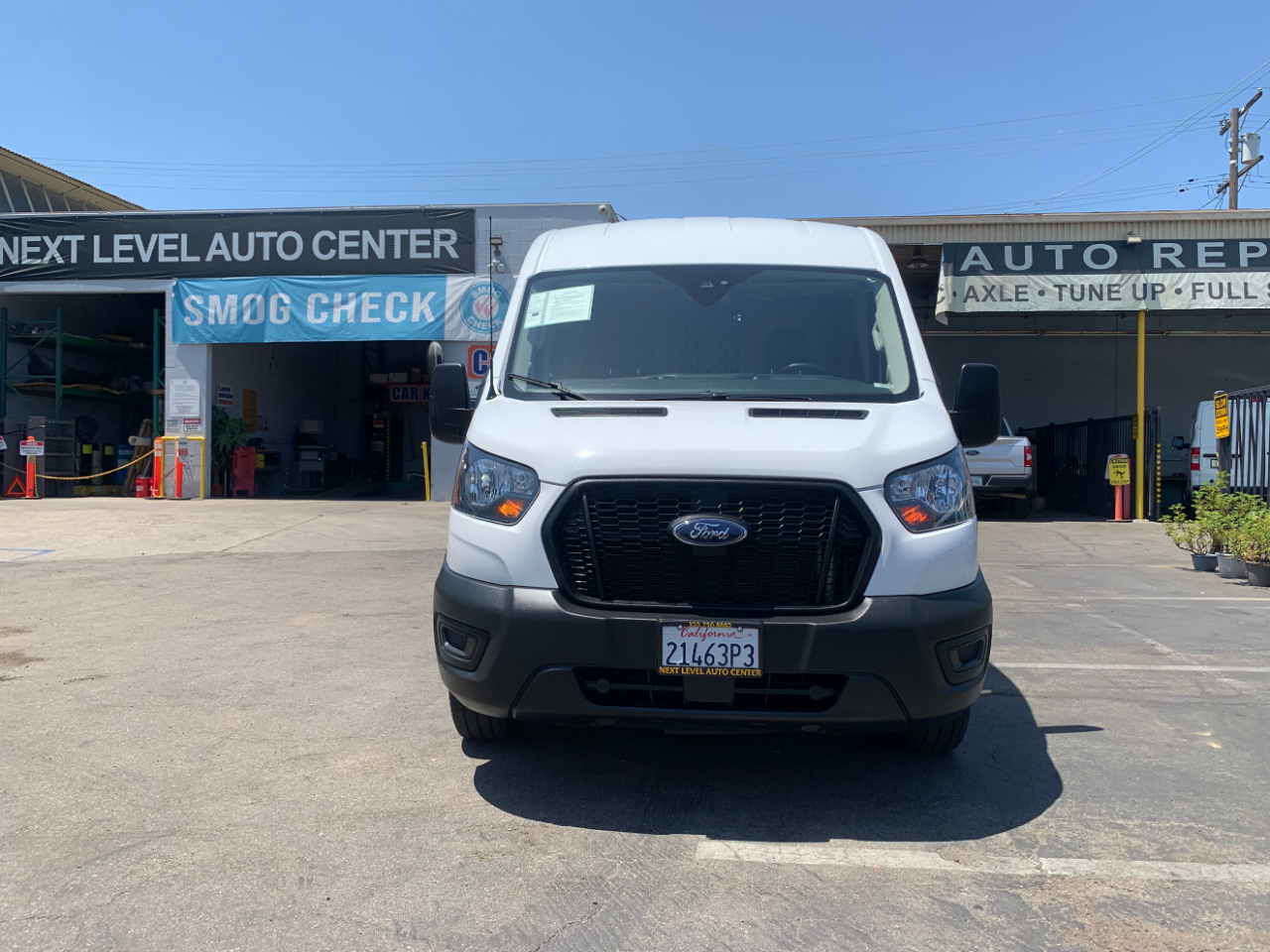 Ford Transit Cargo Van T-250 148" Med Rf 9070 GVWR RWD 2022