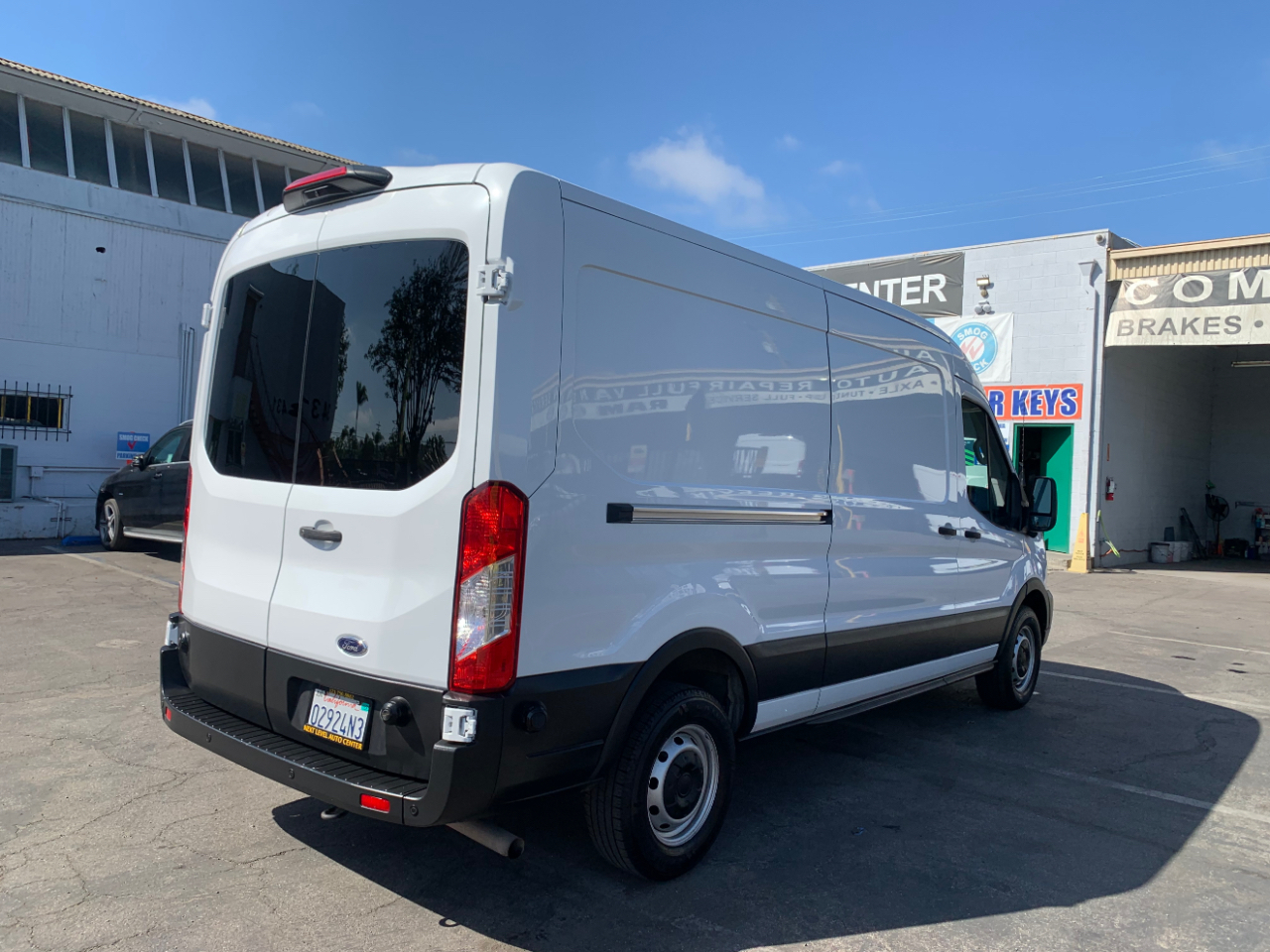Ford Transit Cargo Van T-150 148" Med Rf 8670 GVWR RWD 2022