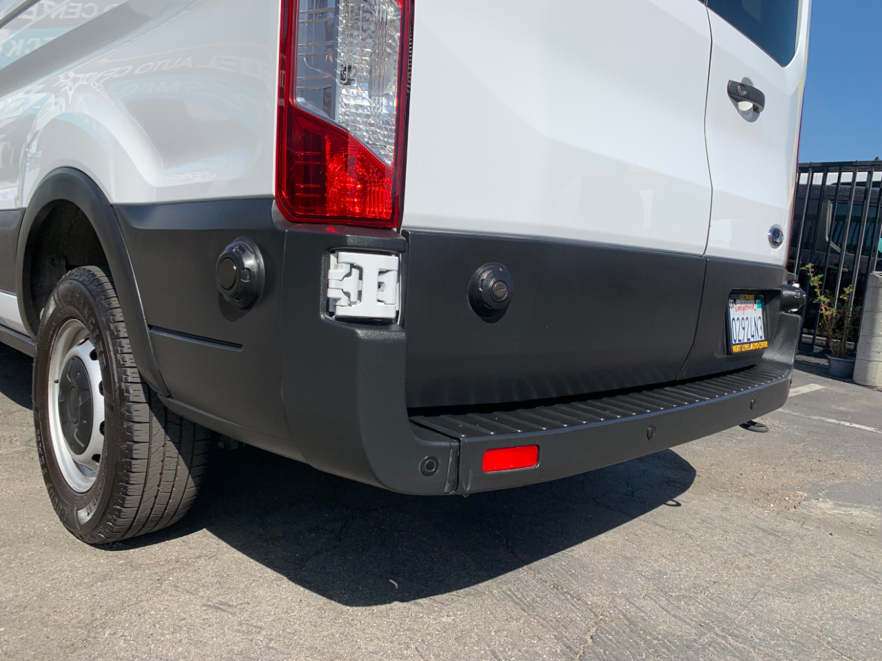 Ford Transit Cargo Van T-150 148" Med Rf 8670 GVWR RWD 2022