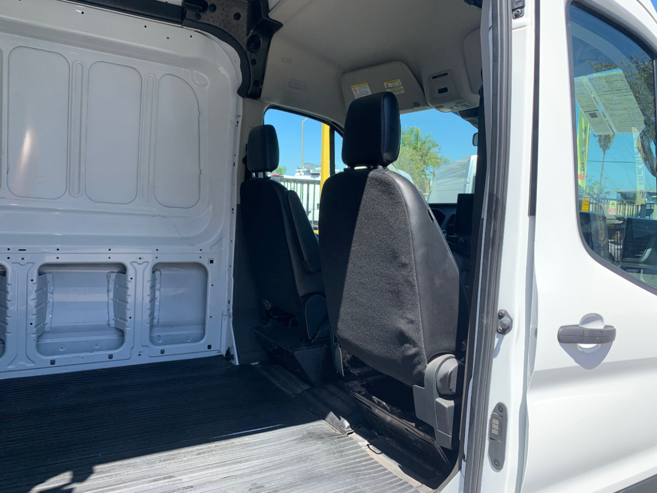 Ford Transit Cargo Van T-150 148" Med Rf 8670 GVWR RWD 2022