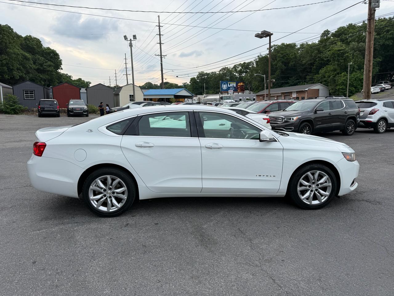 Chevrolet Impala 4dr Sdn LT w/1LT 2018