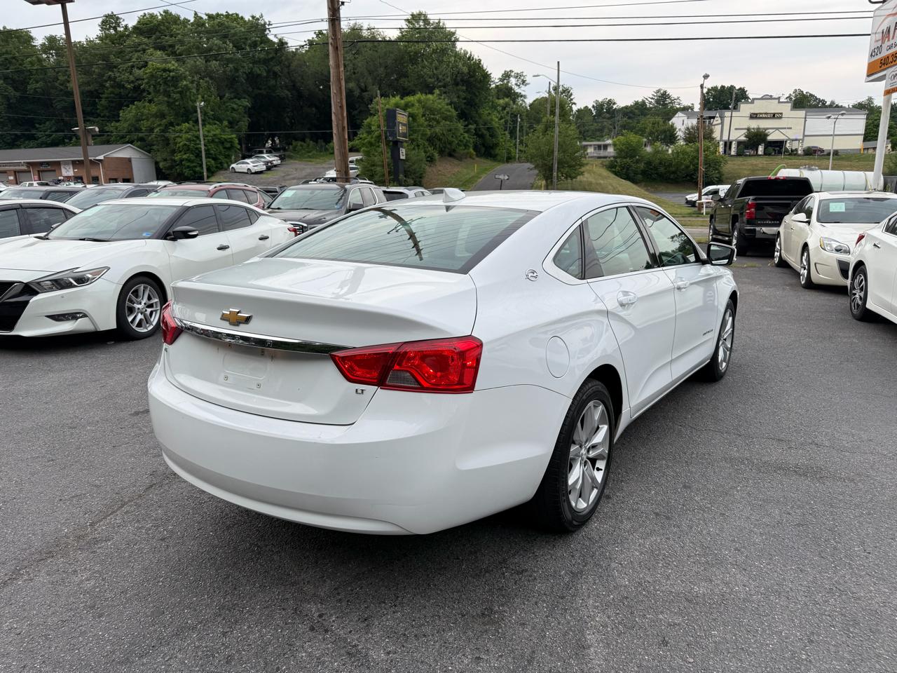 Chevrolet Impala 4dr Sdn LT w/1LT 2018