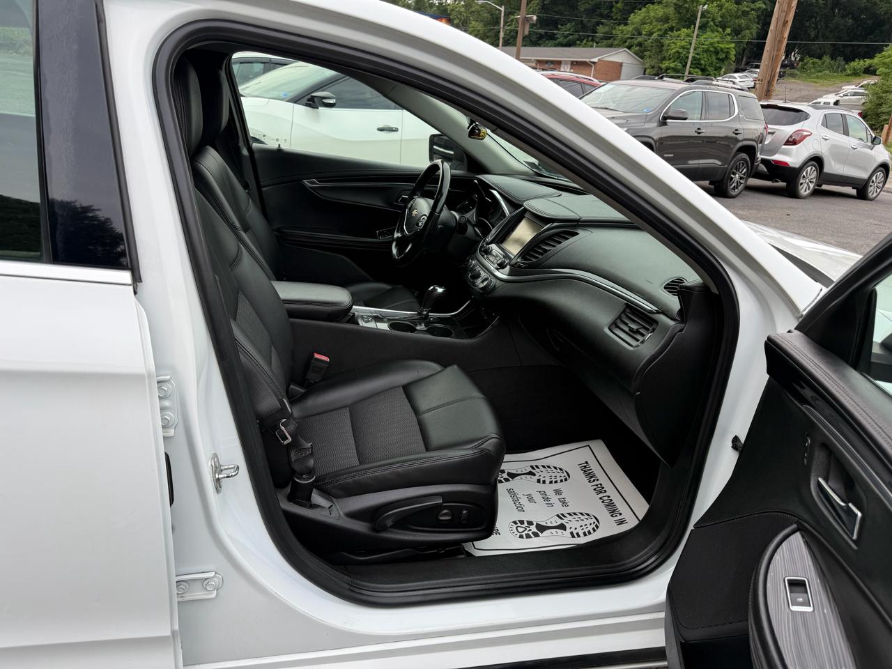 Chevrolet Impala 4dr Sdn LT w/1LT 2018