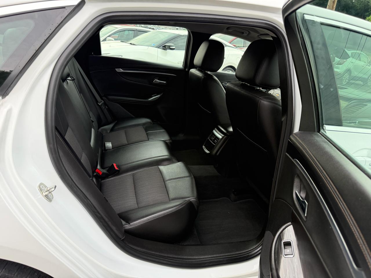Chevrolet Impala 4dr Sdn LT w/1LT 2018