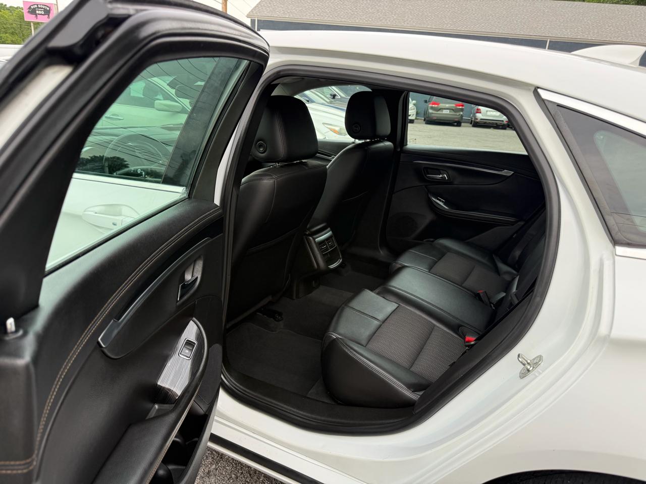 Chevrolet Impala 4dr Sdn LT w/1LT 2018