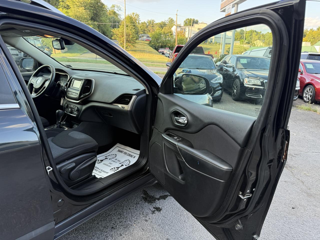 Jeep Cherokee 4WD 4dr Latitude 2014