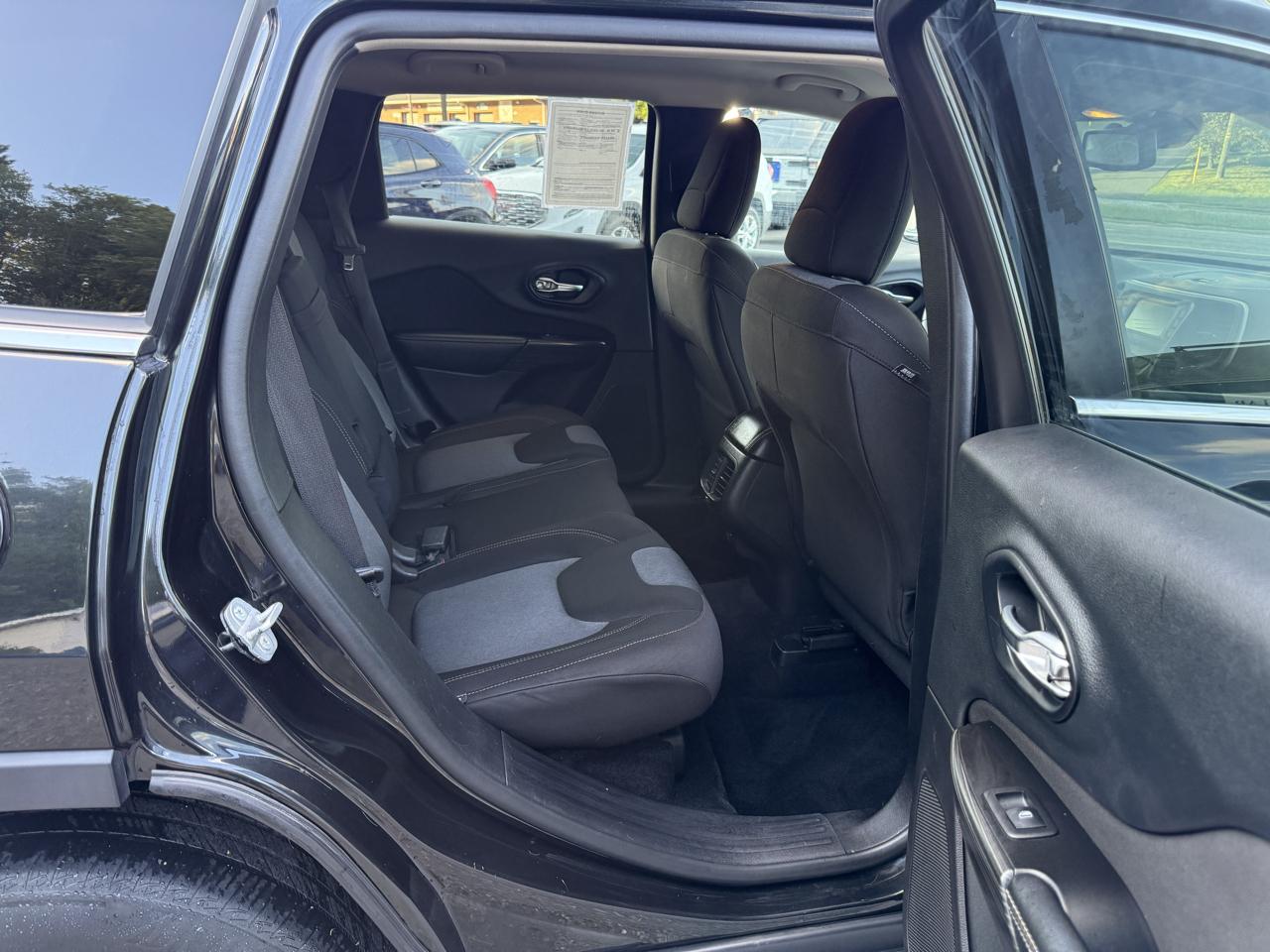 Jeep Cherokee 4WD 4dr Latitude 2014