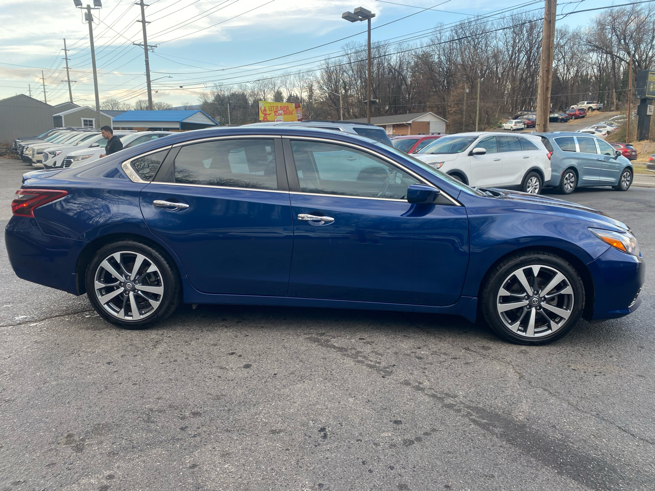 Nissan Altima 2.5 SR Sedan 2017