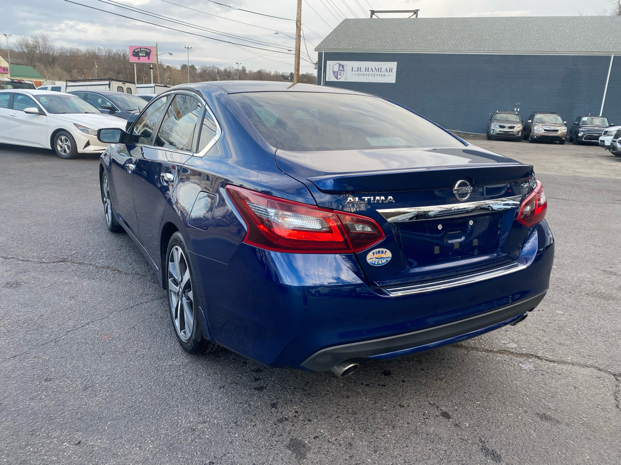 Nissan Altima 2.5 SR Sedan 2017