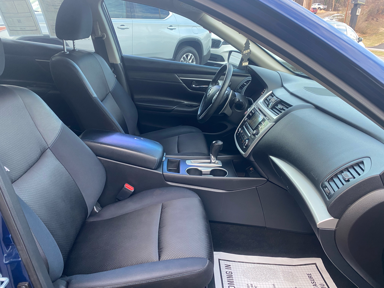 Nissan Altima 2.5 SR Sedan 2017