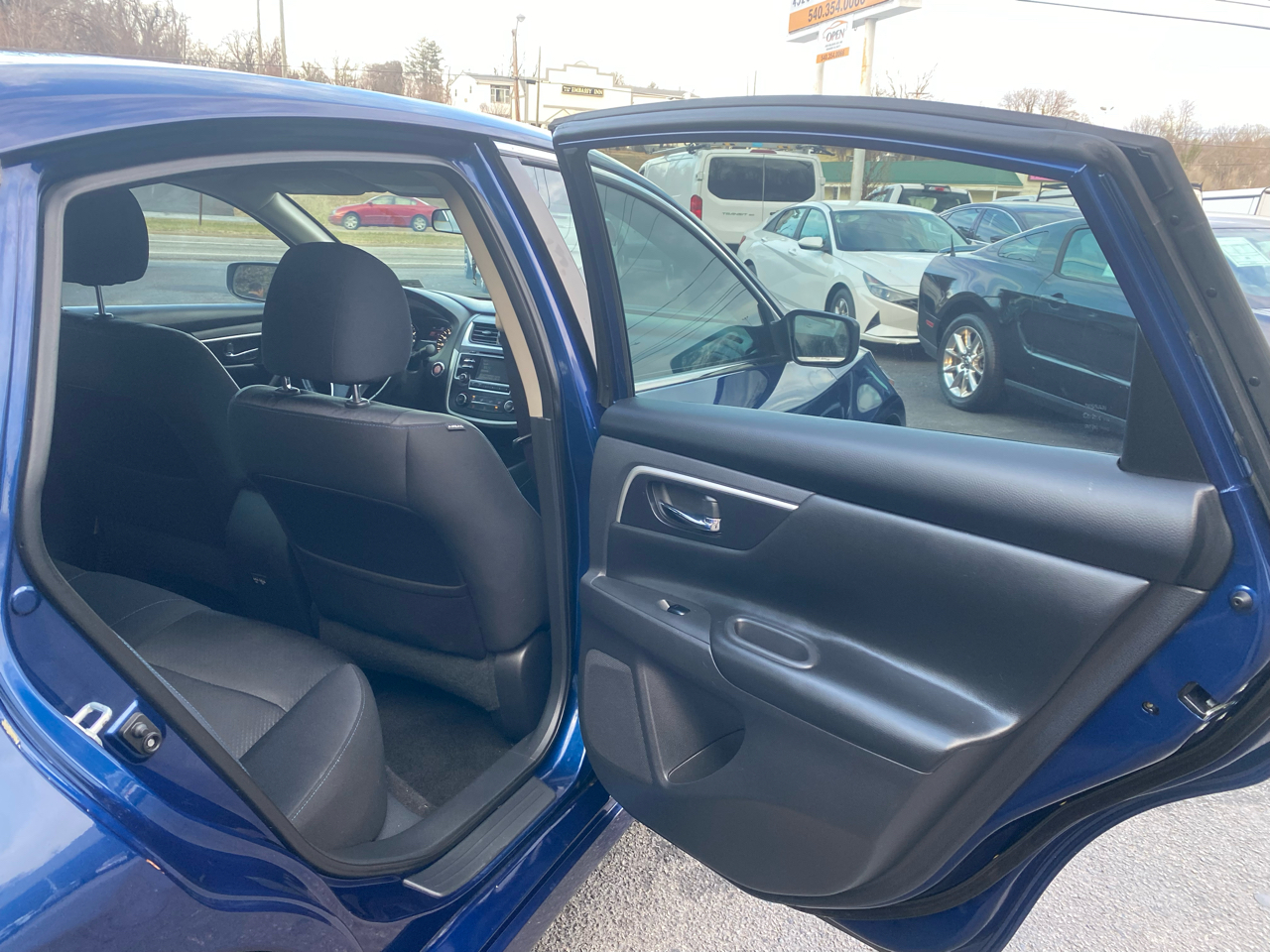 Nissan Altima 2.5 SR Sedan 2017