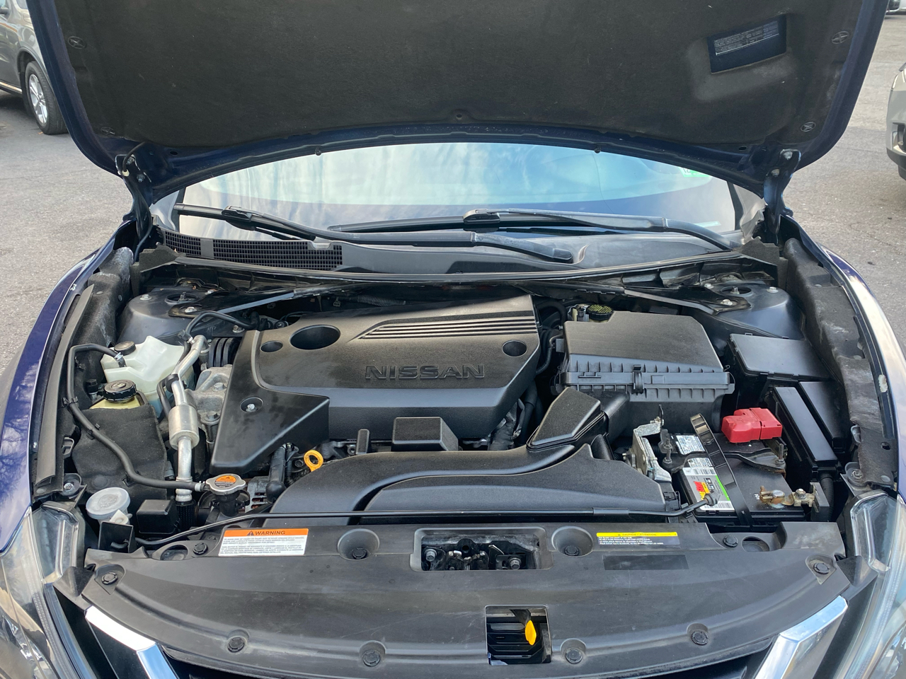 Nissan Altima 2.5 SR Sedan 2017