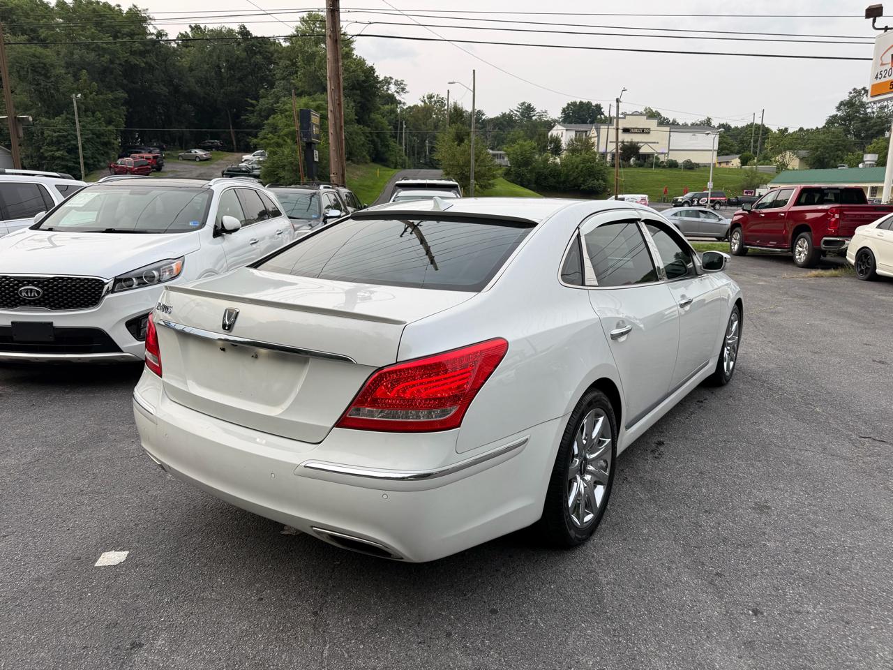Hyundai Equus 4dr Sdn Ultimate 2013