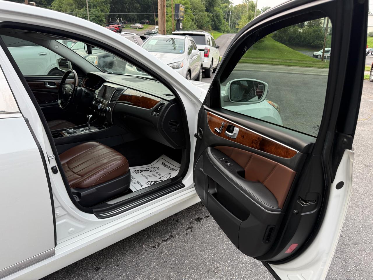 Hyundai Equus 4dr Sdn Ultimate 2013